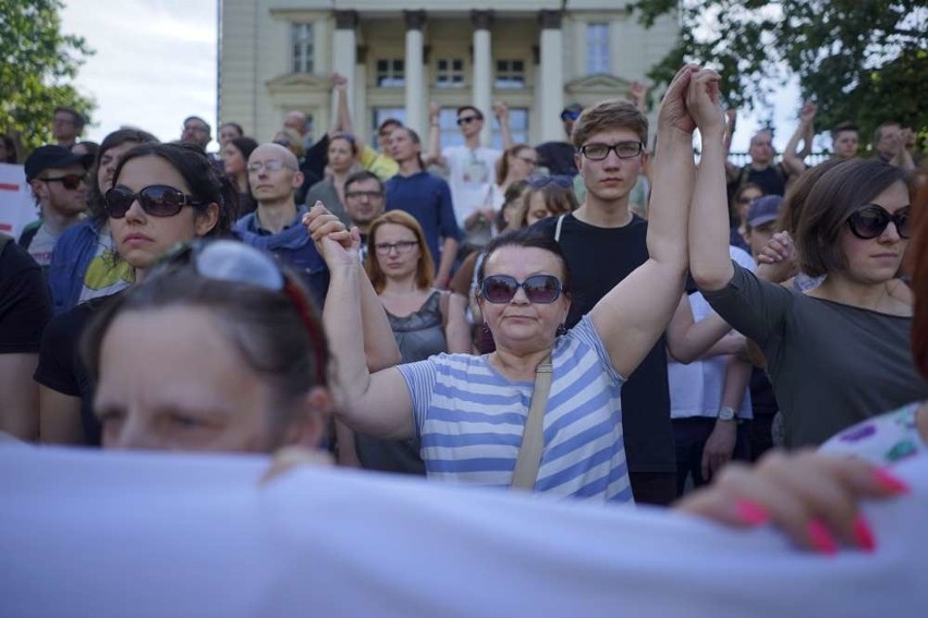 Milczący protest w Poznaniu