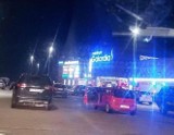 Gaz pieprzowy w galerii Galardia w Starachowicach? Strażacy ewakuowali 140 osób, są poszkodowani
