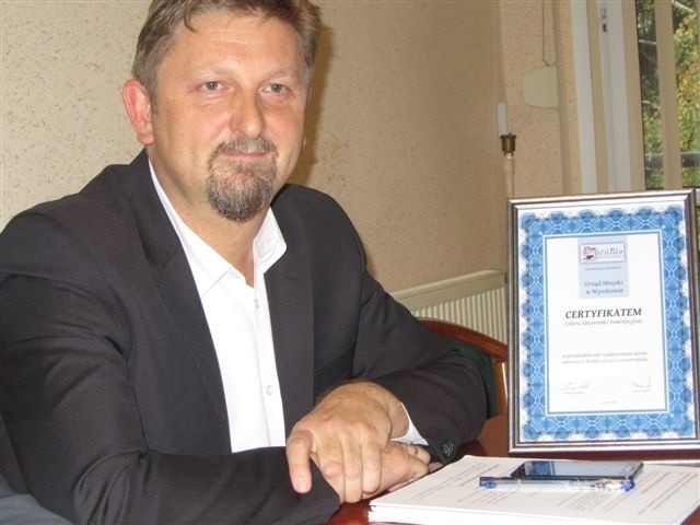 Certyfikat dla gminy odebrał wiceburmistrz Adam Mróz