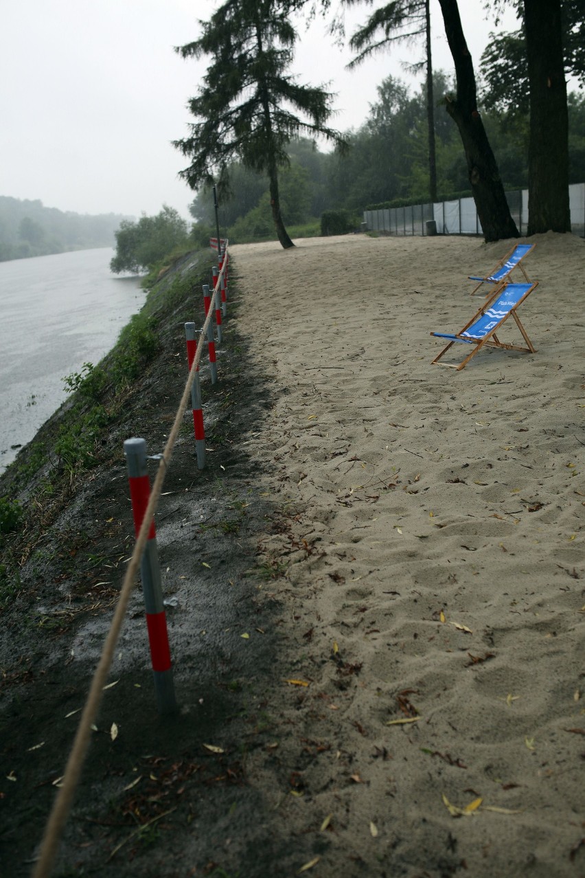 Kraków. Otwarta plaża na Zwierzyńcu [ZDJĘCIA]