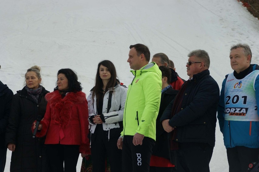 Rabka Zdrój. Prezydent Duda na nartach. Oddał hołd Marii Kaczyńskiej [ZDJĘCIA]