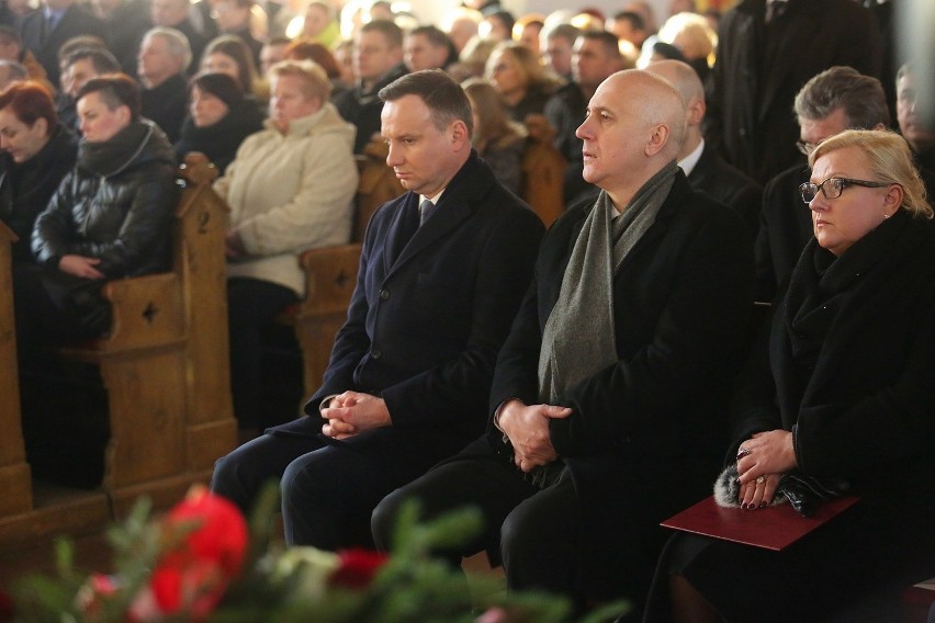 Pogrzeb kierowcy, który zginął w zamachu w Berlinie. Łukasza Urbana żegna ponad tysiąc osób