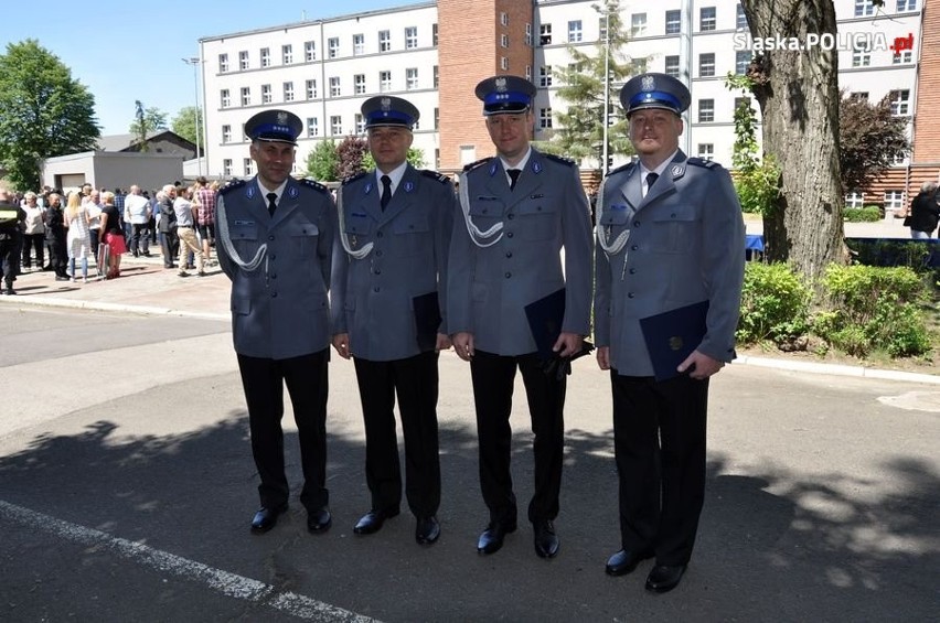 Ślubowanie nowych policjantów w Katowicach