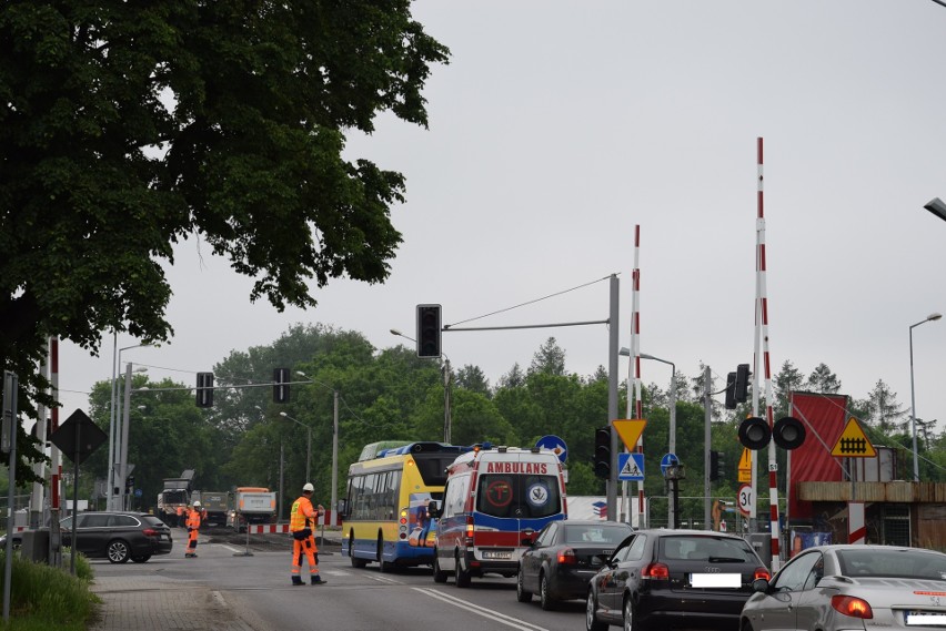 Tarnów. Od rana kierowcy stoją w olbrzymich korkach