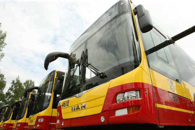 Autobusy firmy Michalczewski wożą pasażerów na liniach: A, 100, 110, 113, 114, 119, 120, 125, 128, 140, 145, 146, 147, 149, 406, 409, 612