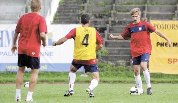Piłkarze reprezentacji Polski U-19 podczas wczorajszego treningu. 