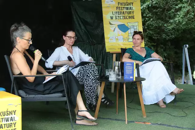 Joanna Matuszak, Magdalena Myszkiewicz i Ewa Sobczak, aktorki Teatru Współczesnego w Szczecinie przeczytały wybrane fragmenty książki. Całość przygotowała Anna Mazurek.