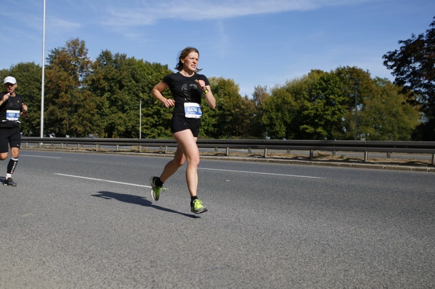 Uczestnicy Maratonu Warszawskiego 2018. Więcej zdjęć...