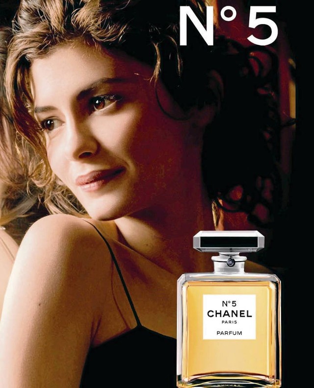 Flakonik perfum Chanel No. 5 sprzedaje się na świecie średnio co 30 sekund