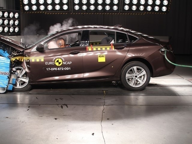 Opel Insignia...