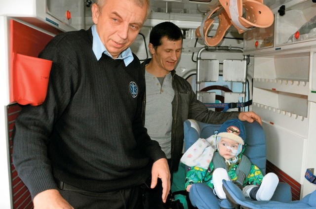 Kubuś Brzyski z Jarosławia, który 13 listopada obchodził pierwsze urodziny, cierpi na  bardzo rzadką chorobę - zespół krętości tętnic.
