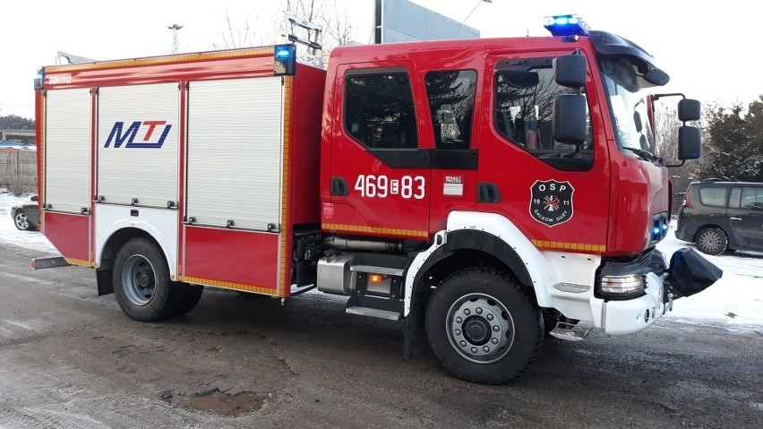 Dwa nowe wozy strażackie dla jednostek OSP w powiecie zgierskim
