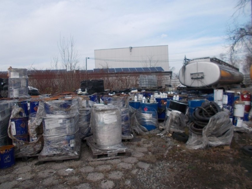 Nielegalne odpady z ul. Szyby Rycerskie w Bytomiu znikną....
