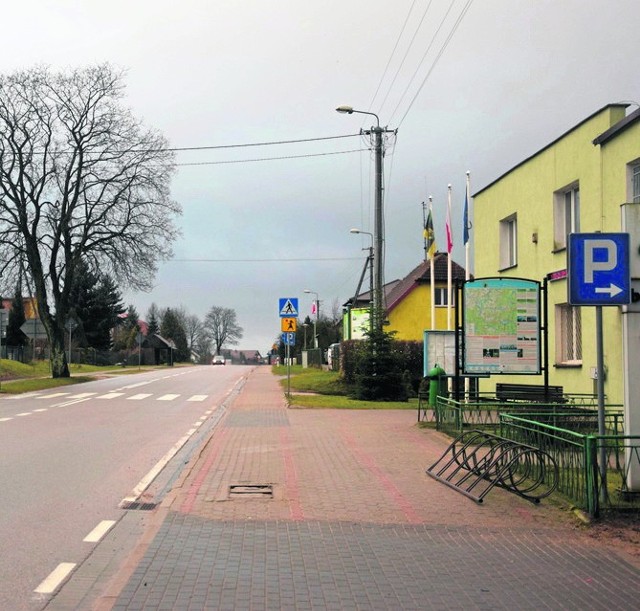 Przejście dla pieszych w pobliżu Urzędu Gminy w Lipnicy