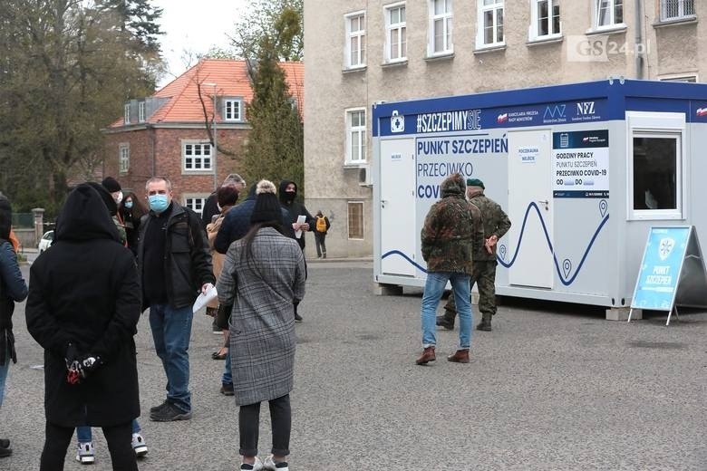 Mobilny punkt szczepień znów stanął w Szczecinie! Do rozdysponowania 2500 jednodawkowych szczepionek firmy Johnson&Johnson