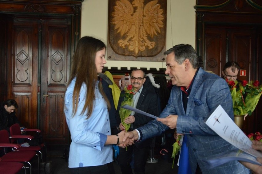 Oliwia Laskowska odebrała swoją nagrodę i ...dla taty -...