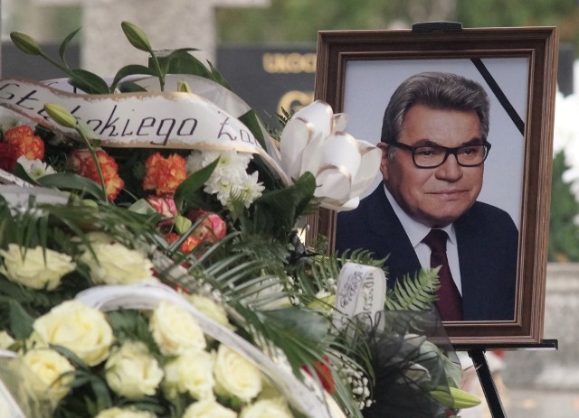 Na cmentarzu przy ul. Marulewskiej w Inowrocławiu odbyła się uroczystość pogrzebowa Tadeusza Chęsego. Był przedsiębiorcą, społecznikiem, człowiekiem wielkiego serca i Honorowym Obywatelem Miasta Inowrocławia