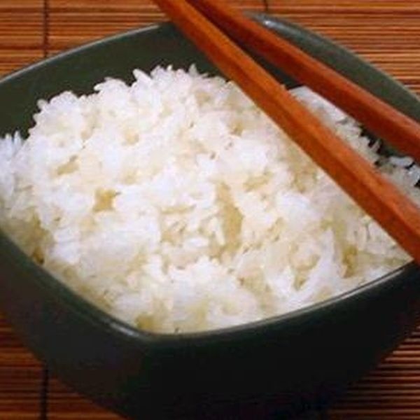 Nie ma wątpliwości, że student bez ryżu jak żołnierz bez karabinu. Tani, łatwy w przygotowaniu a przede wszystkim pozwalający wyczarować prawdziwe smakołyki.