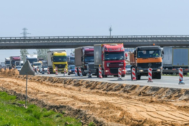 Pierwszy etap remontu rozpocznie się 25 września br. i będzie polegał na wymianie warstwy ścieralnej nawierzchni na łącznicach zjazdowych węzła.