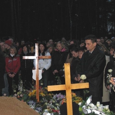 Pogrzeb 17-latek, które zginely w  wypadku pod Augustowem