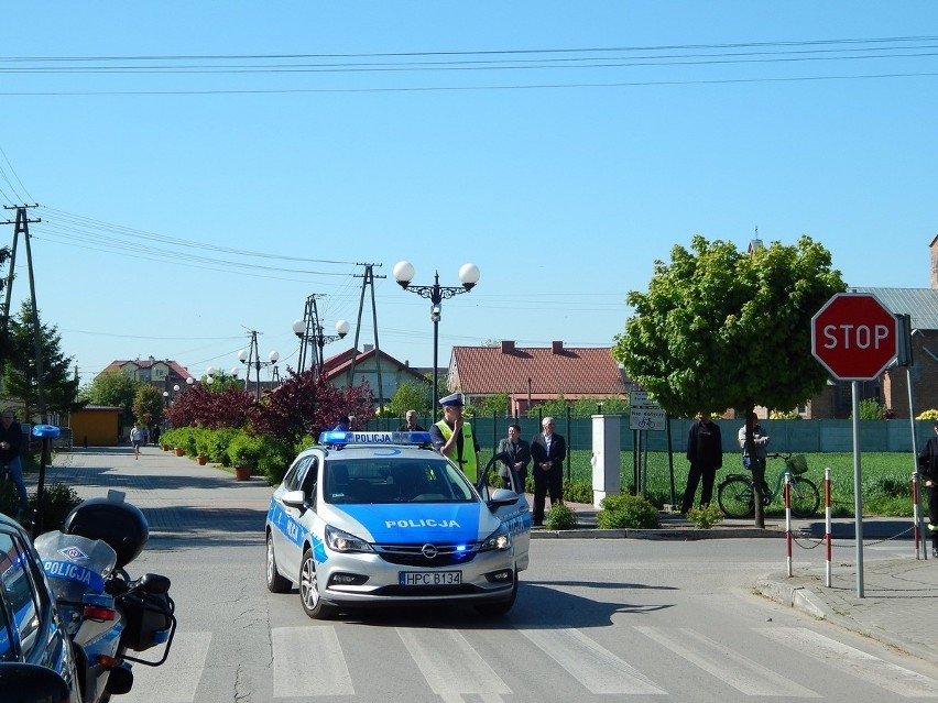 W Osięcinach biegacze pobiegli, a nad ich bezpieczeństwem czuwali policjanci i młodzi druhowie z OSP