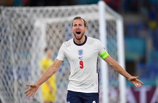 Harry Kane, gwiazda i kapitan reprezentacji Anglii, zdobył do tej pory 3 bramki na Euro 2020, z czego dwie głową