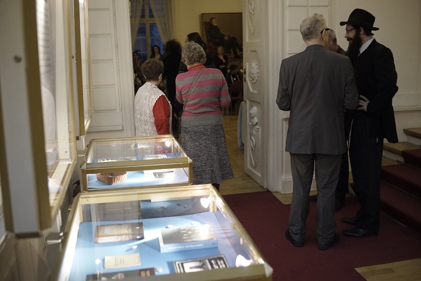 Wystawa w Bibliotece Raczyńskich wzbudziła zainteresowanie