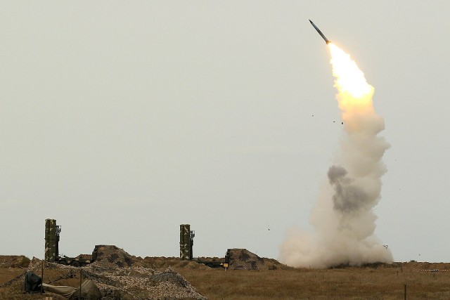 Ukraina broni się przed atakami Rosji używając m.in. systemów S-300