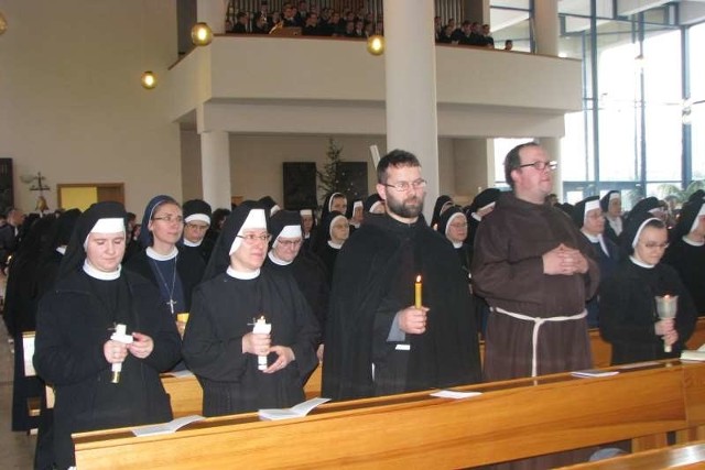 Dzień Życia Konsekrowanego w kościele seminaryjnym w Opolu.