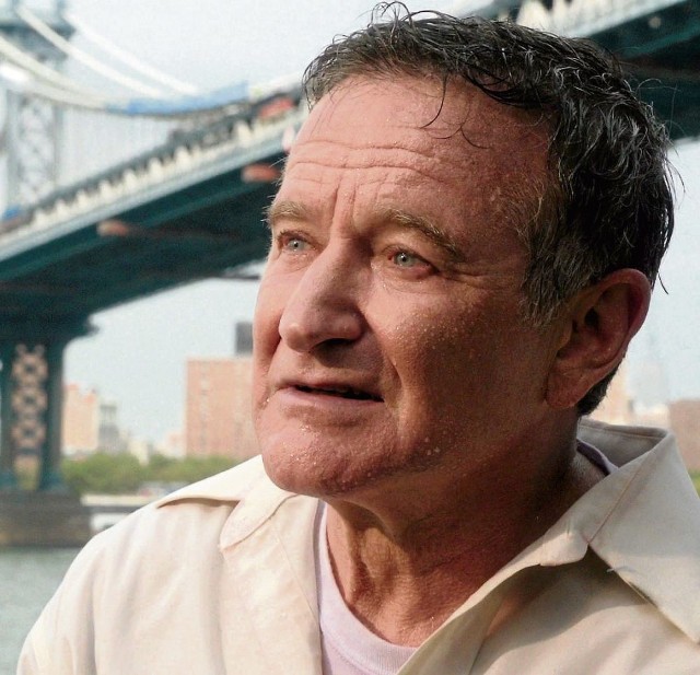 Robin Williams jako Henry Altman ma 90 minut na to, by naprawić krzywdy, jakie wyrządził bliskim