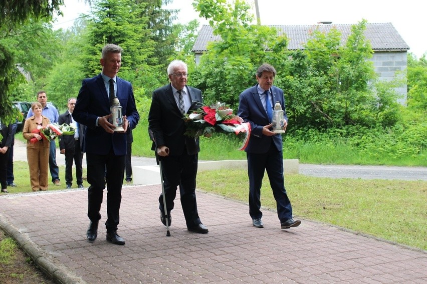 Od lewej: Mirosław Chołuj - Członek Zarządu Powiatu, Stefan...