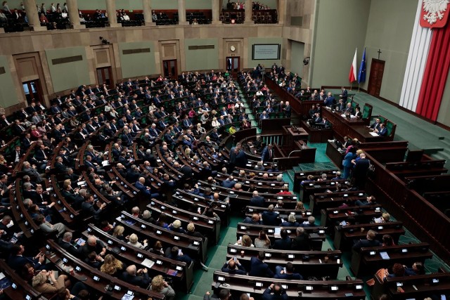 Na dodatkowym posiedzeniu Sejmu posłowie zajmą się projektami ustaw o pomocy rolnikom.