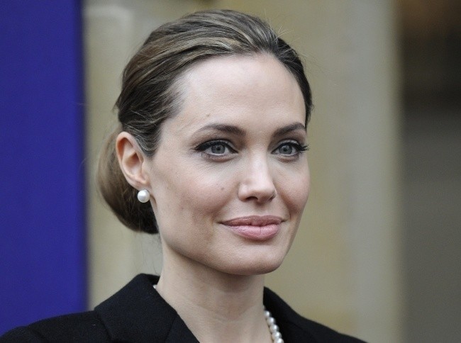 Angelina Jolie usunęła piersi. Bolesław Piecha przeprasza za swoją wypowiedź