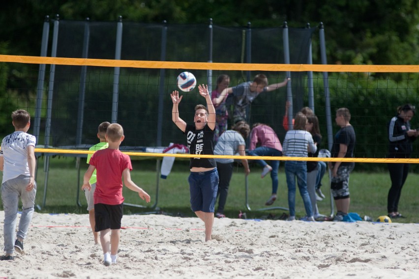 Boisko do gry w piłkę plażową jest już przygotowane w PKiW w...