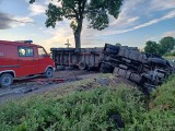 Wypadek koło Łęczycy. Zderzenie w Łubnie TIR-a z samochodem ciężarowym. Zobacz zdjęcia