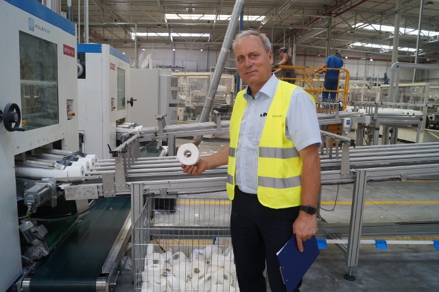 Nowa maszyna papiernicza nr 7 w zakładzie Velvet Care w Kluczach od kilku miesięcy działa już pełną parą. To jedno z najnowocześniejszych urządzeń tego typu w centralnej Europie