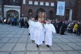 Niedziela  Palmowa. Mieszkańcy Opola odprawili nabożeństwo drogi krzyżowej na ulicach miasta