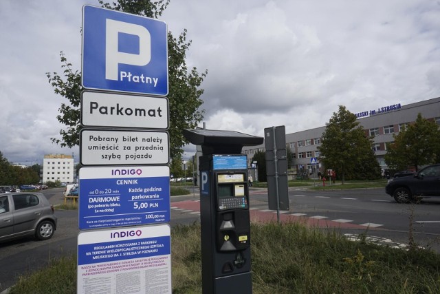 Ceny parkingów w różnych miejscach Polski mogą zaskakiwać. Niekoniecznie negatywnie!