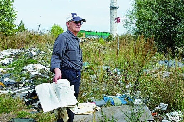 &#8211; Tyle się mówi o ochronie naszej prywatności, a tu poniewierają się dokumenty z danymi. To skandal &#8211; mówi Sławomir Dubiel.