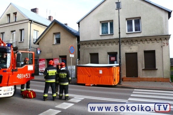 Niedoszły samobójca w Sokółce. Chciał skoczyć z okna na...