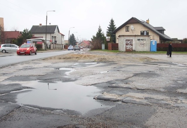 Pętla autobusowa na osiedlu Wośniki od lat aż prosi się o remont.