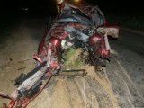 Śmiertelny wypadek. 22-letni kierowca zginął w bmw, pasażer ranny (zdjęcia)