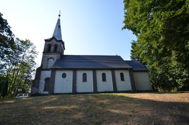 Kościół św. Wawrzyńca w Jastrzębiu koło Namysłowa.