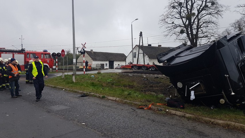 Zderzenie pendolino z ciężarówką pod Ozimkiem.