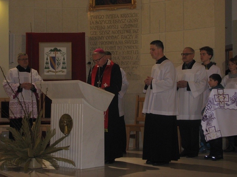 W nabożeństwie wziął udział ks. biskup Janusz Stepnowski