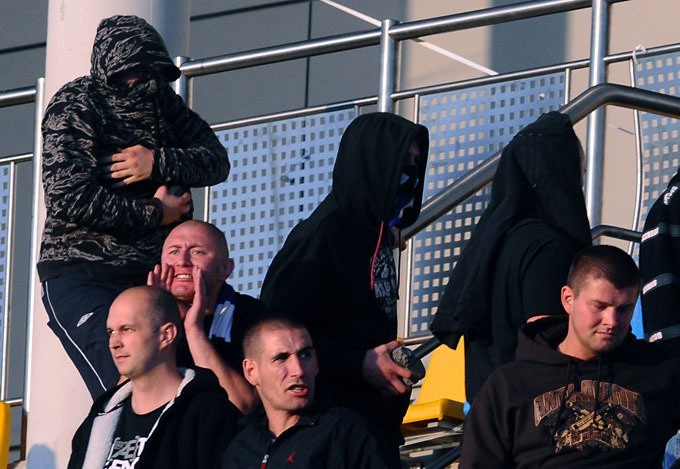 Fotoreportaż z meczu i zadymy na stadionie