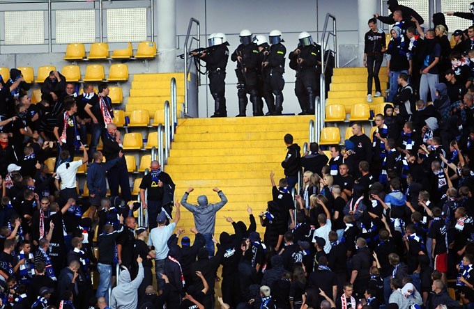 Fotoreportaż z meczu i zadymy na stadionie