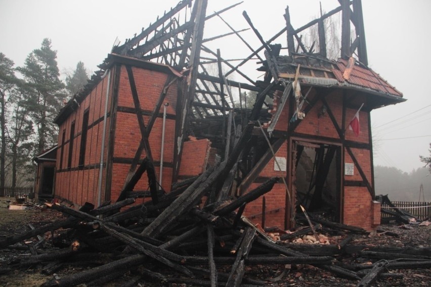 Trwa zbiórka na odbudowę zabytkowego kościoła w Kasparusie. Spłonął pod koniec 2020 roku