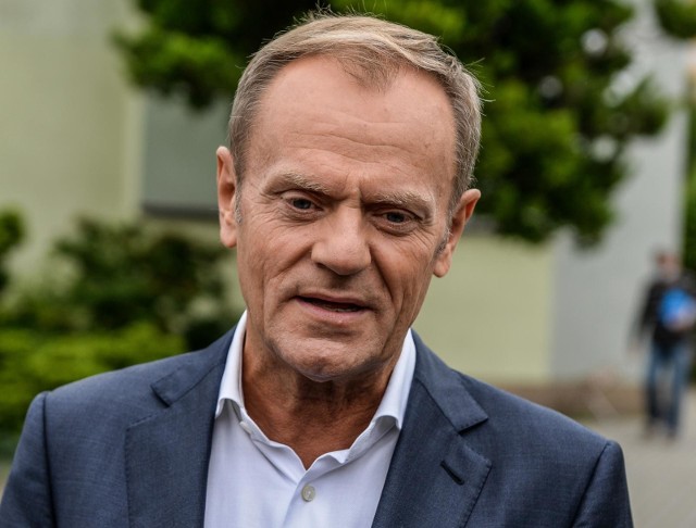 Tusk o Kaczyńskim: Trzeba by mu dać klapsa, bo zachowuje się czasami jak nieznośny bachor