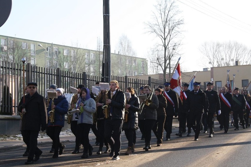 Poczty sztandarowe, delegacje, przedstawiciele organizacji...